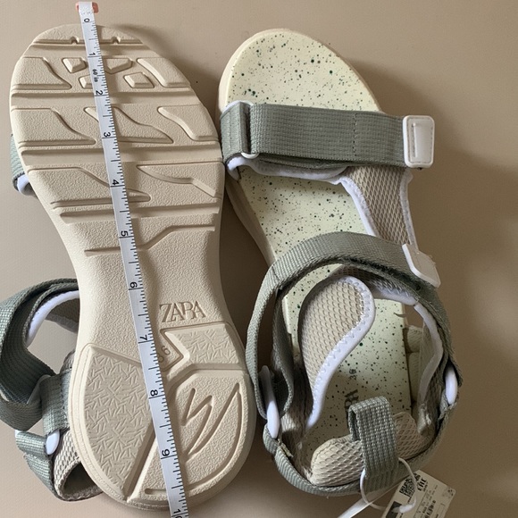 NWT! Zara kid sandals - Picture 3 of 4